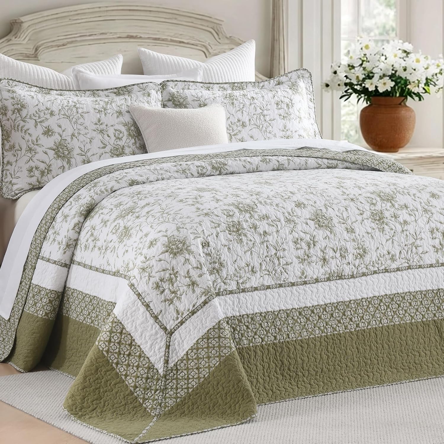 Sage Green White Botanical Oversized Queen Quilt Set