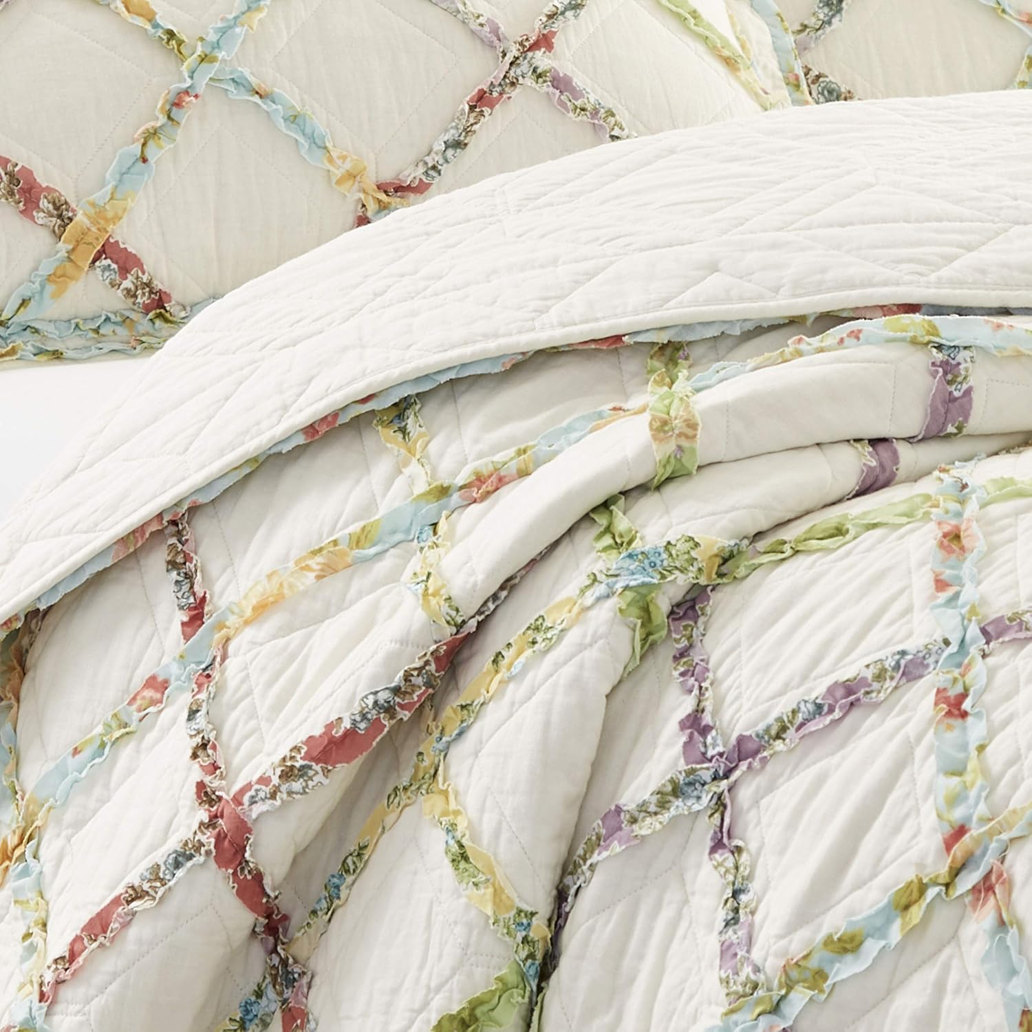 Ruffle Garden Farmhouse Queen Quilt