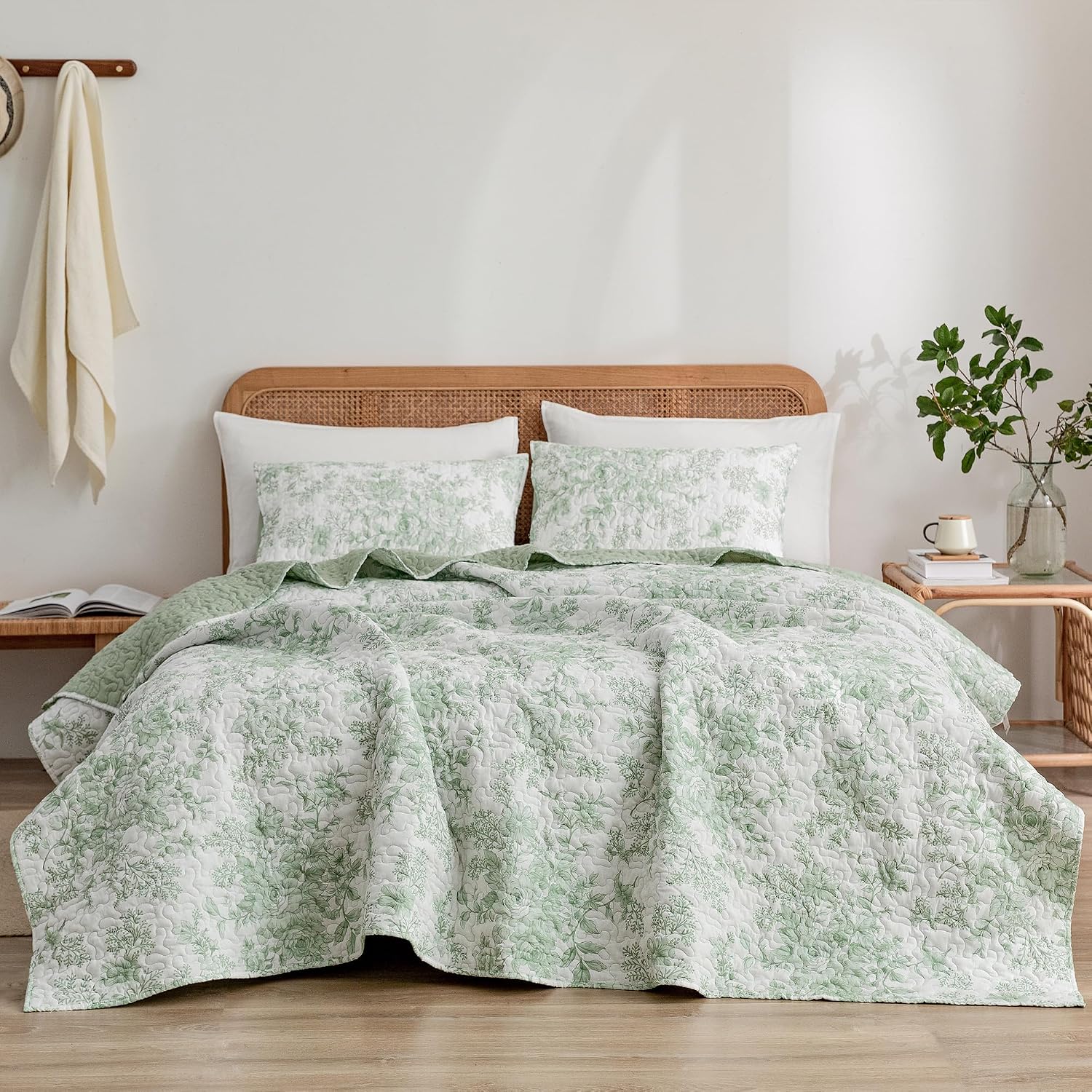 Sage Green Floral Queen Cotton Quilt Set