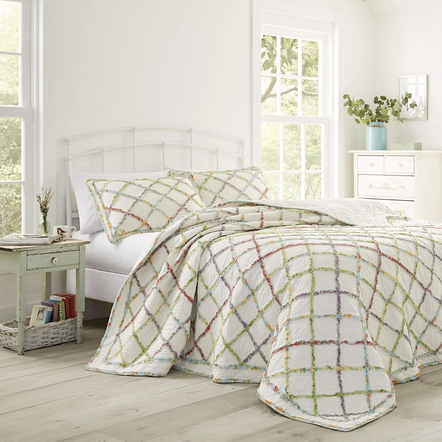 Ruffle Garden Farmhouse Queen Quilt