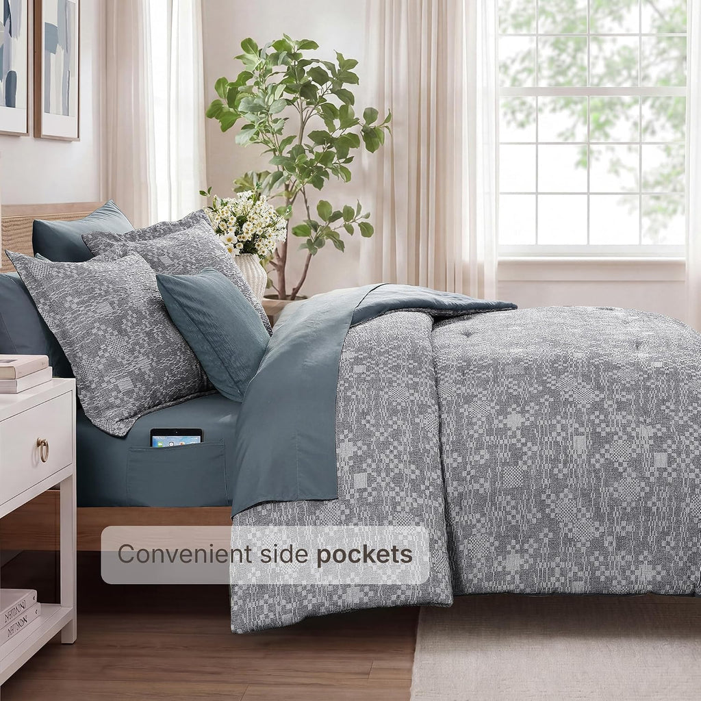 Navy Crinkle Queen 7-Piece Bedding Set